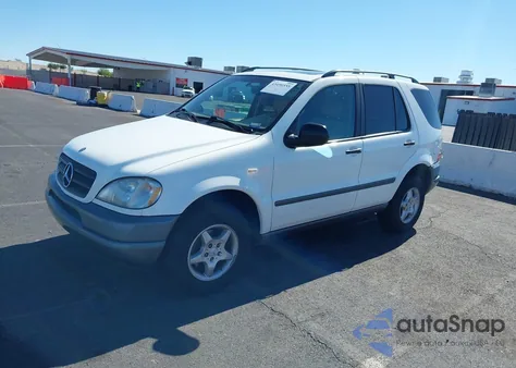 1998 Mercedes-Benz Ml 320 Classic из США, поврежденный, VIN 4JGAB54E8WA010131